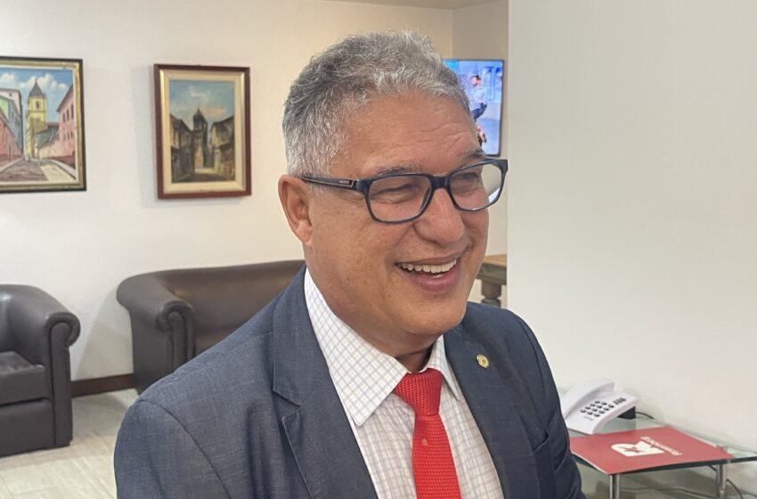 Rosemberg homenageia Paulo Jackson e relembra trajetória conjunta na fundação do PT