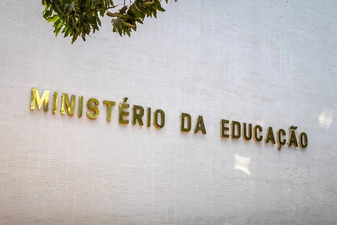 MEC proíbe cursos 100% EAD em Medicina, Direito, Enfermagem, Psicologia e Odontologia