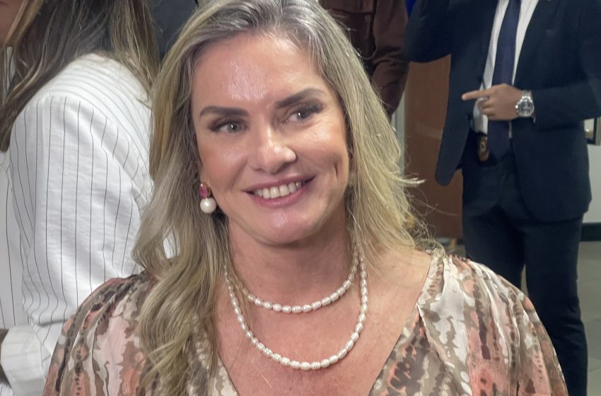 Ivana Bastos celebra título de cidadão baiano a Barroso: “Um filho da terra que vai nos orgulhar”