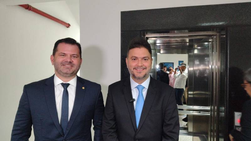 Diego e Angelo Coronel Filho exaltam Barroso como símbolo da democracia ao entregarem título de Cidadão Baiano