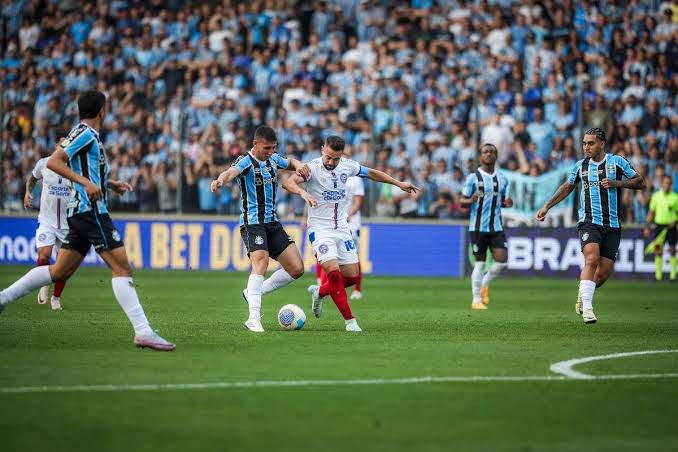 Bahia visita o Grêmio neste domingo em busca do G-4 do Brasileirão