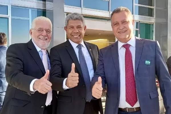 Rui Costa anuncia pré-candidatura ao Senado e sela chapa com Jerônimo e Wagner: “Nosso grupo segue unido”