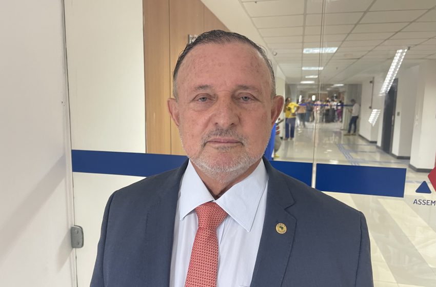 Adolfo Menezes dispara contra Sintaj: “Na força, não se vence nada. Aqui é casa do diálogo”