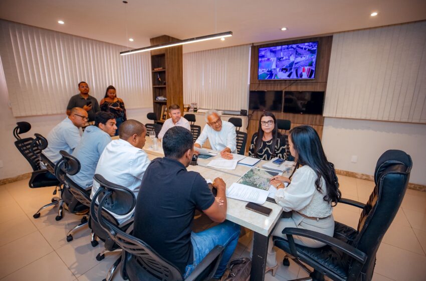 Prefeita Débora Régis cobra agilidade da Conder nas obras de macrodrenagem em Lauro de Freitas