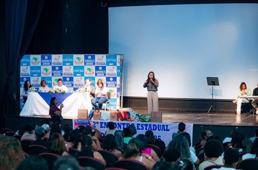 Débora Régis defende mais mulheres no poder durante 2º Encontro Estadual das Mulheres em Lauro de Freitas