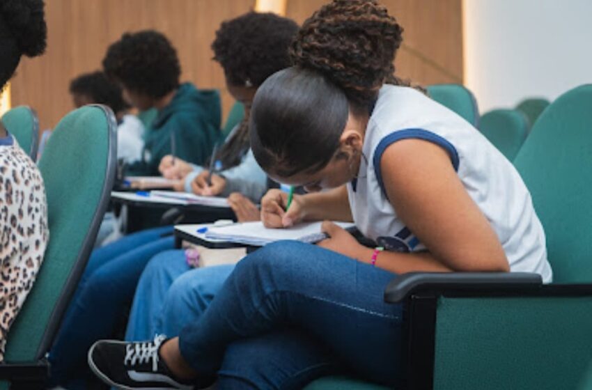 Estudantes de São Francisco do Conde participam de Aulão Preparatório para concurso de Redação