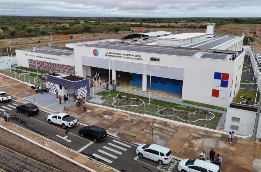 Jerônimo entrega nova escola de tempo integral e obras viárias e reforça compromisso com o desenvolvimento de América Dourada