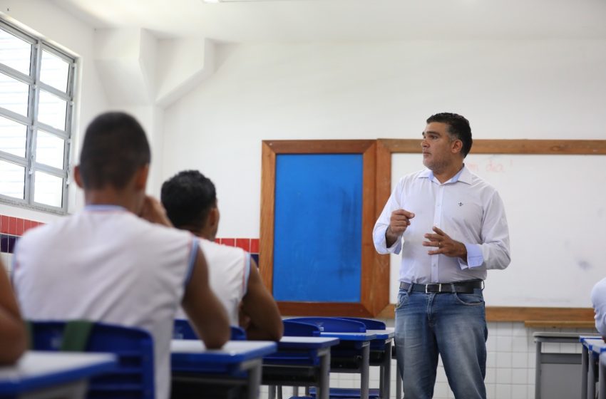 Estado publica lista com 877 progressões na carreira do magistério; avanço garante valorização e reajuste salarial