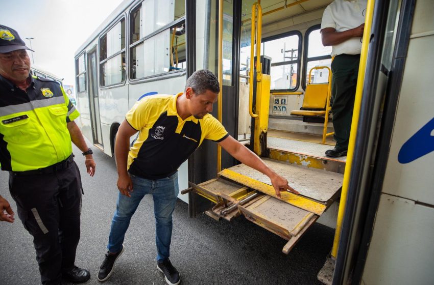 Prefeitura de Lauro de Freitas intensifica fiscalização de ônibus no Terminal Aeroporto para garantir segurança e qualidade