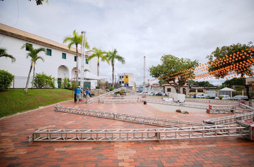Prefeitura realiza montagem da estrutura do Pedrão de Lauro