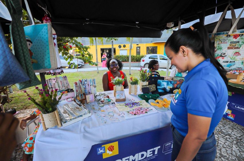 Feira da Economia Criativa em Vilas do Atlântico reúne 15 expositores e segue até este domingo (8)
