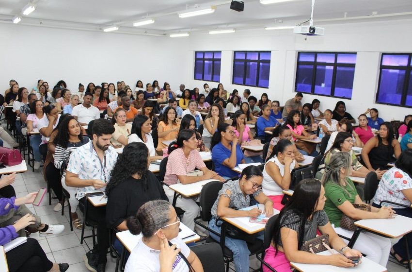 Profissionais da Atenção Primária participam de reunião para fortalecer atendimento no SUS em Lauro de Freitas