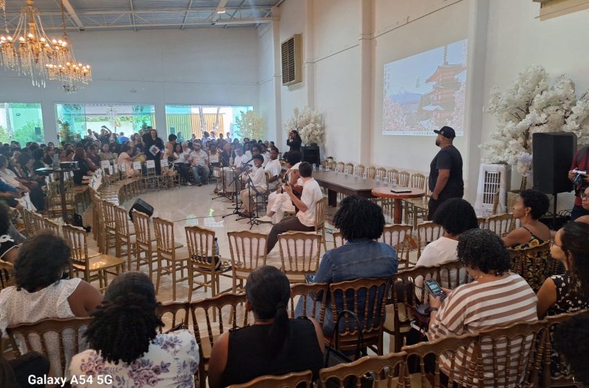 Camaçari sedia aula inaugural de curso da UNILAB sobre educação antirracista com mais de mil educadores