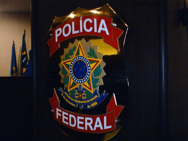 PF deflagra Operação Código contra esquema de diplomas falsos usados para exercer profissões como Medicina, Direito e Engenharia