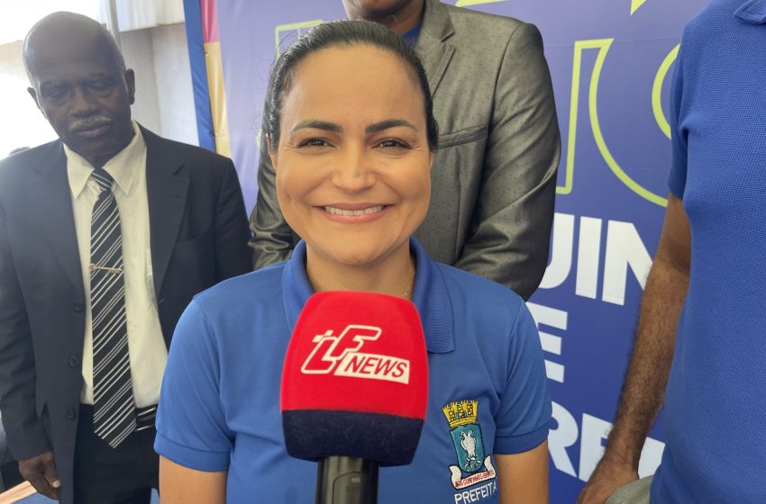 Débora Régis afirma: “Estamos fazendo as coisas acontecerem em Lauro de Freitas”