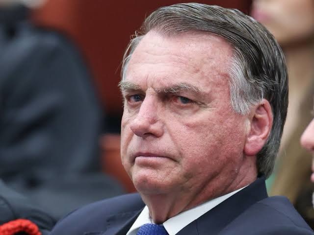 Bolsonaro passa mal durante agenda em Goiás e retorna a Brasília