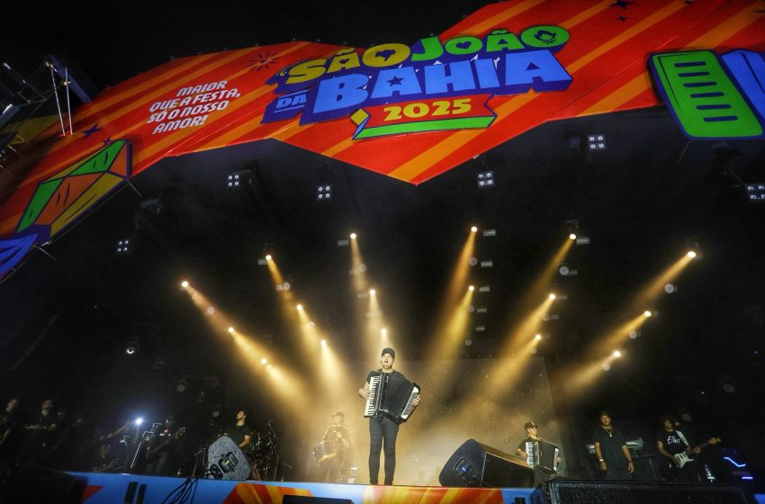 Parque de Exposições vira palco de arrocha, forró e sertanejo no São João da Bahia