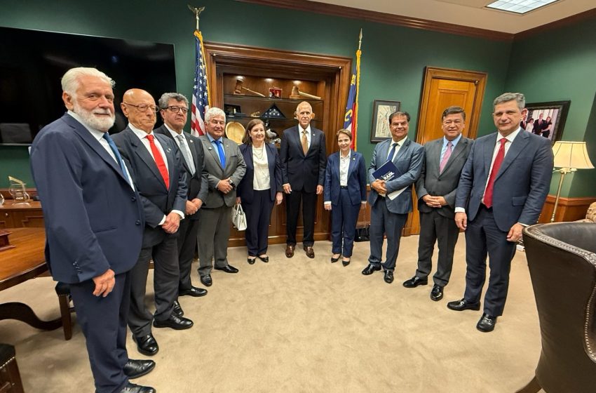 Em missão oficial nos EUA, Jaques Wagner destaca importância do diálogo direto entre Lula e Trump