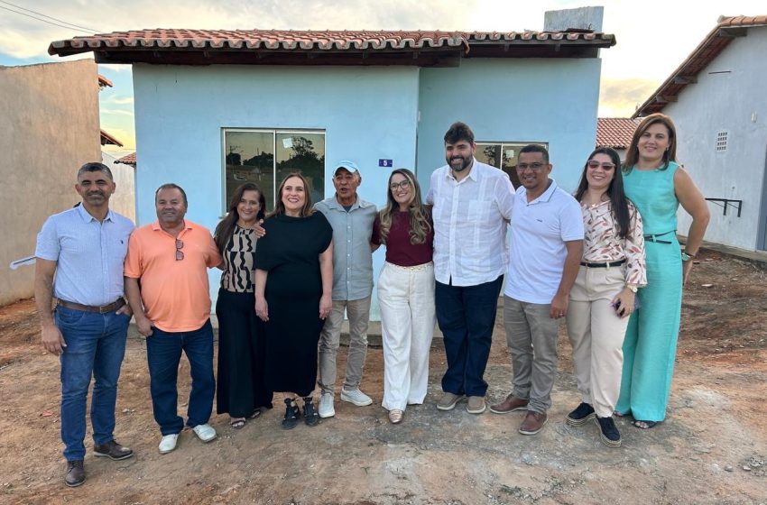 Governo do Estado entrega casas populares e espaços esportivos em Ibirapuã