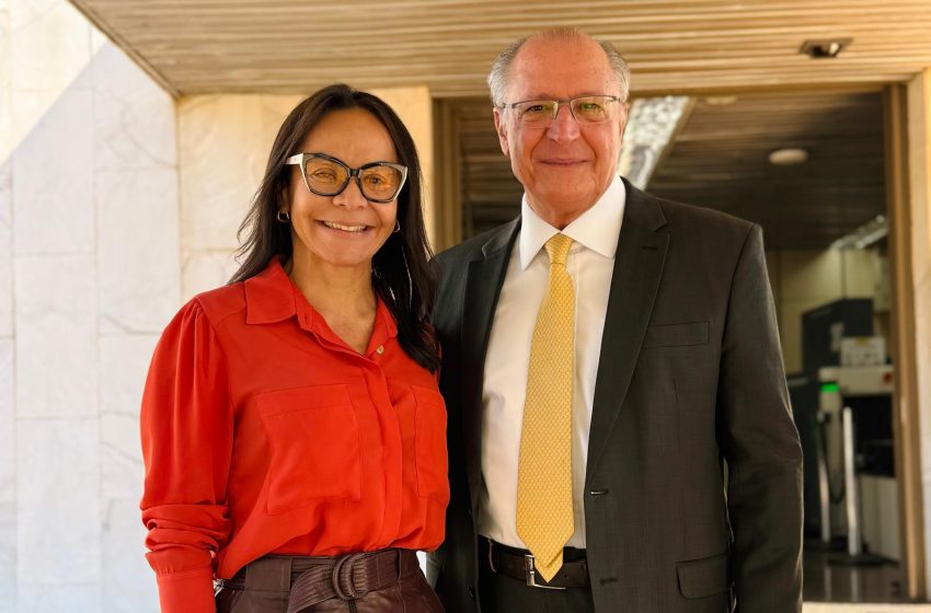 Ivoneide Caetano leva situação dos trabalhadores da Caraíba Metais para vice-presidente Geraldo Alckmin