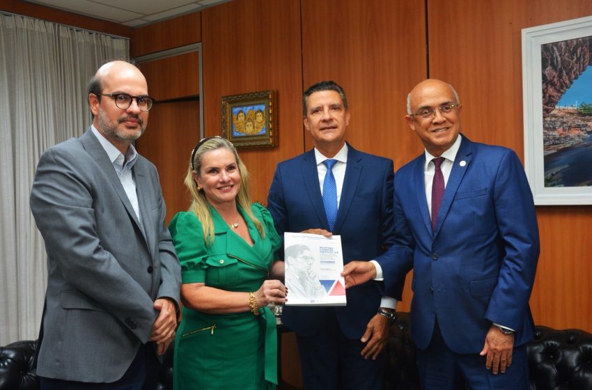 ALBA recebe parecer do TCE sobreas contas do Governo do Estado