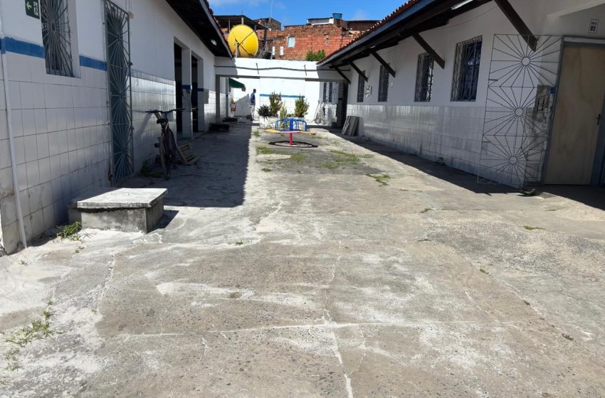 Prefeitura realiza serviço de manutenção na Escola Lagoa dos Patos
