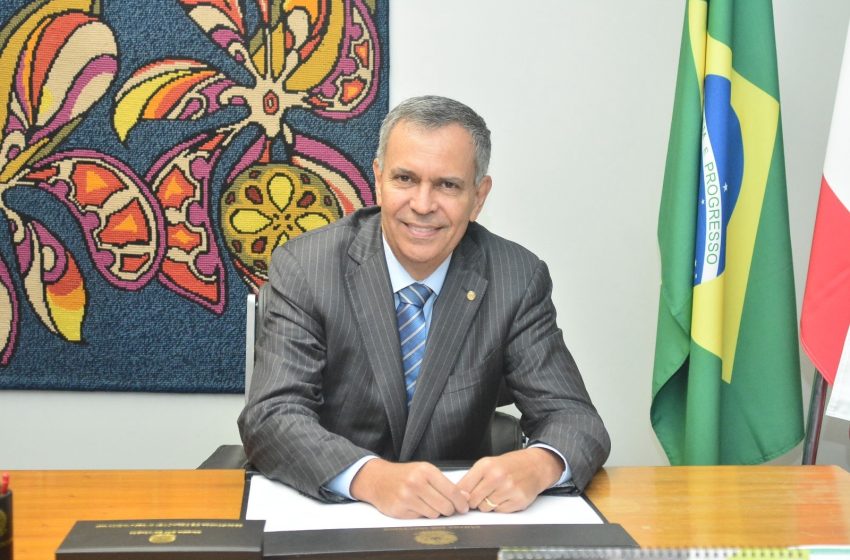 Câmara aprova projeto de Félix Mendonça que inclui autistas entre grupos prioritários de vacinação