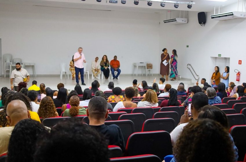 Cuidadores educacionais tomam posse e reforçam compromisso com educação mais inclusiva em Camaçari