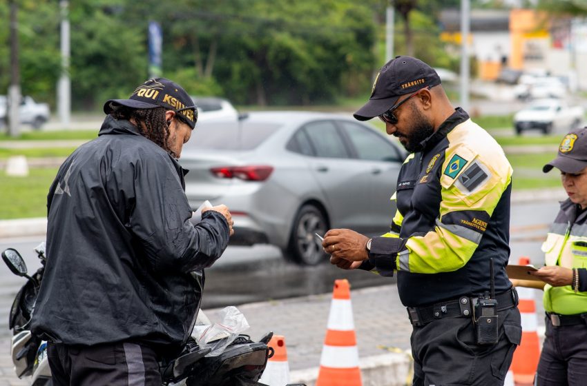 Semana Municipal do Trânsito envolve motociclistas em ação educativa