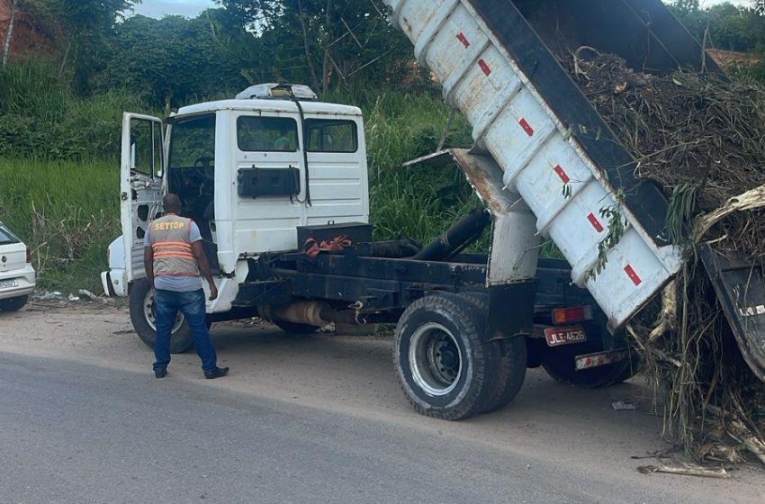 Prefeitura indo pra cima: homem é flagrado jogando entulho no Jambeiro e acaba na delegacia