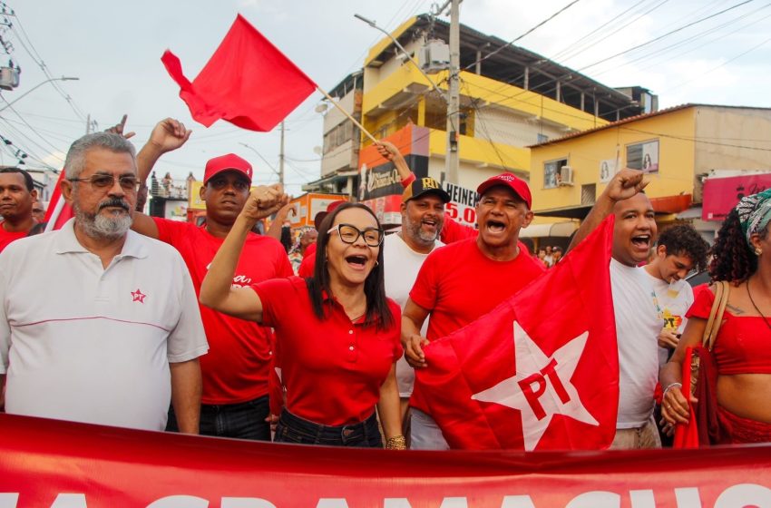 Lula Maciel, Ivoneide Caetano e apoiadores celebram os 63 anos de emancipação política de Lauro de Freitas
