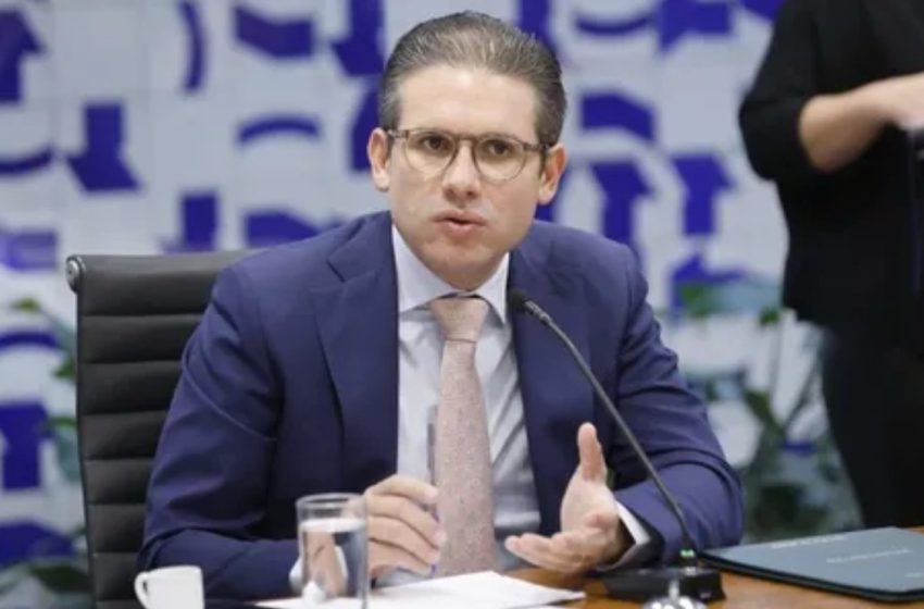 Presidente da Câmara apoia decisão do STF contra aumento do IOF