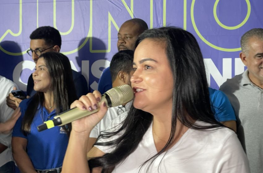 Débora Régis dá ordem de serviço para o Banho de Luz em Vilas do Atlântico e reafirma compromisso com a transformação de Lauro de Freitas