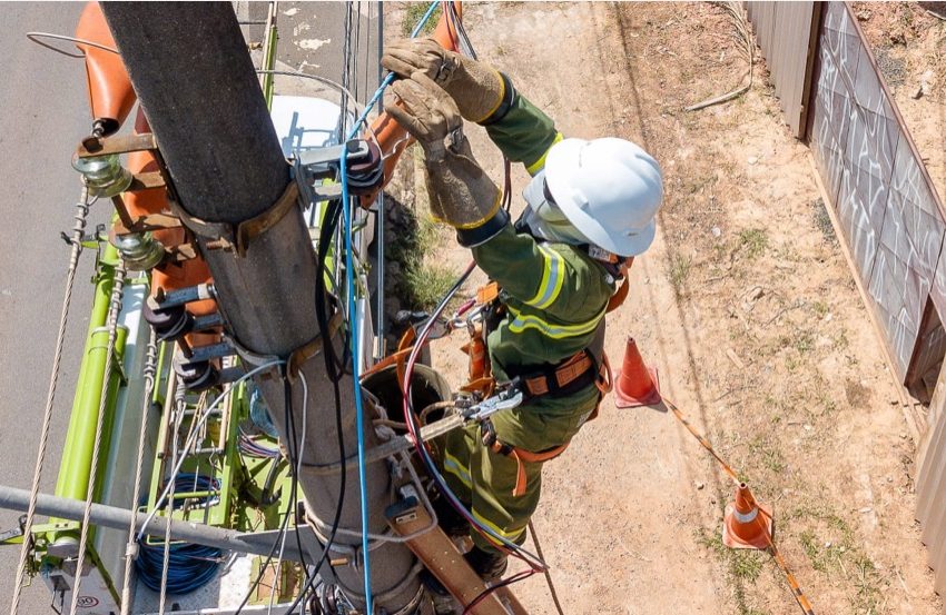 Lauro de Freitas será alvo da Operação Gatonet da Neoenergia Coelba para retirada de fios irregulares