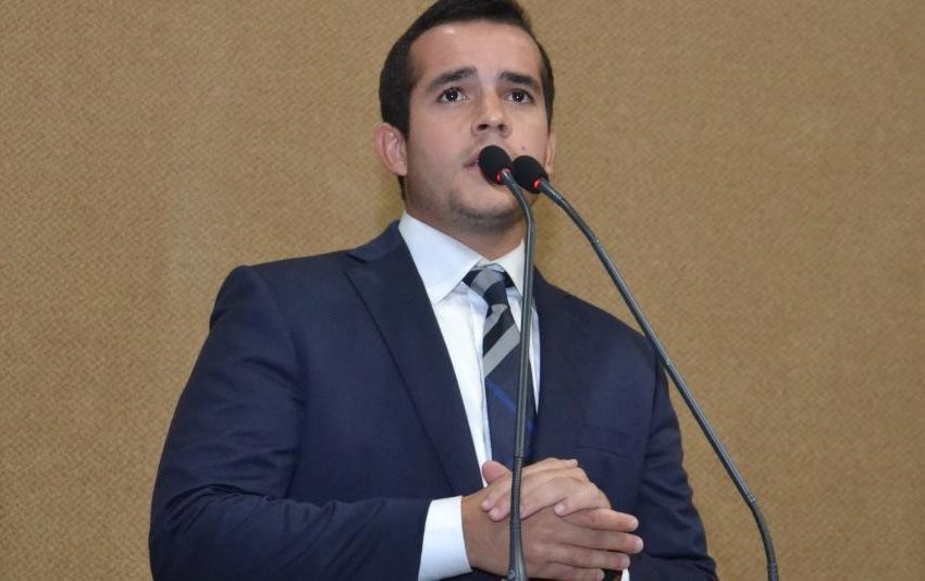 Matheus Ferreira relembra trajetória da SESAB