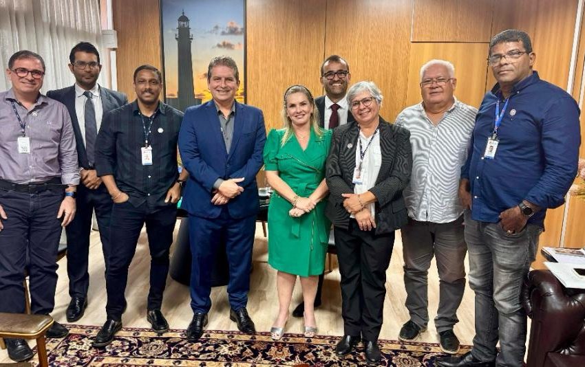 Ivana Bastos se reúne com diretoria da SindSalba