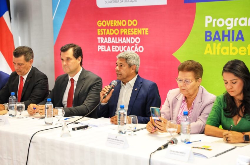 Programa Bahia Alfabetizada integra ação entre o Governo do Estado e municípios para fortalecer educação no ensino fundamental