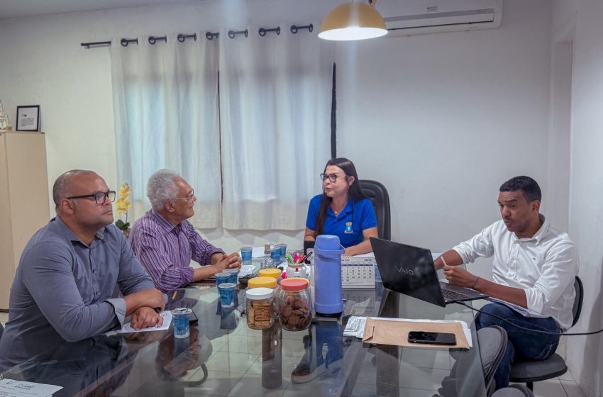 Reunião discute andamento de obras em parceria com a Conder em Lauro de Freitas