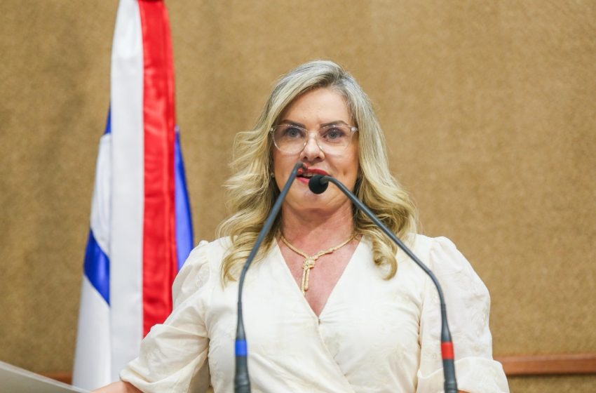 Ivana Bastos reinaugura Galeria das Deputadas nesta terça-feira