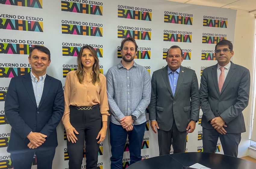 Vice-governador Geraldo Júnior se reúne com empresa Obrigado para tratar da taxação dos Estados Unidos sobre a água de coco