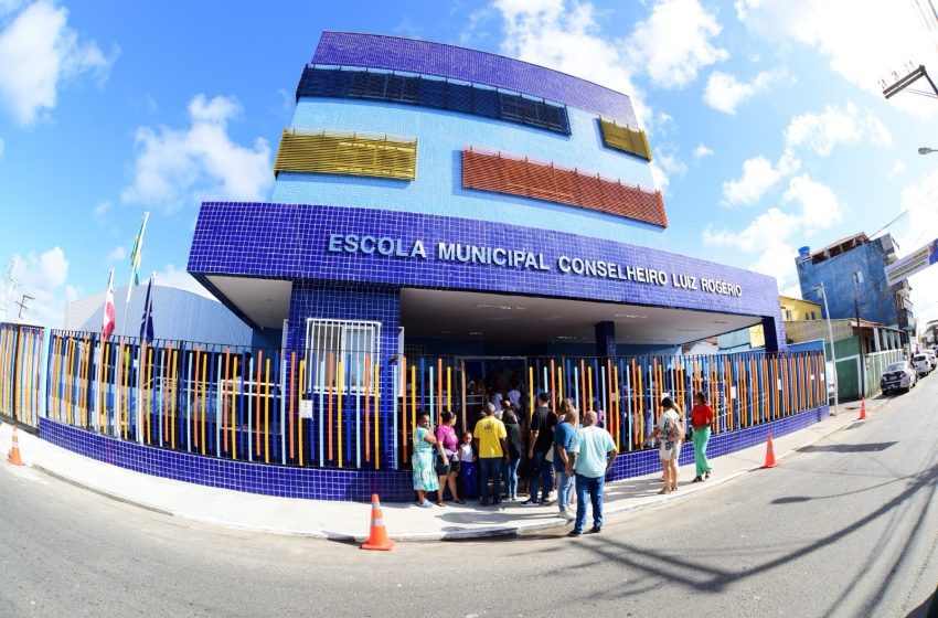 Prefeitura de Salvador inaugura escola com piscina semiolímpica e capacidade para 1 mil alunos em Castelo Branco