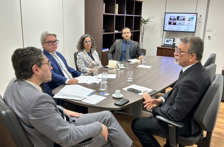 Governo da Bahia e Fieb apresentam propostas no MDIC para minimizar impactos do tarifaço dos EUA
