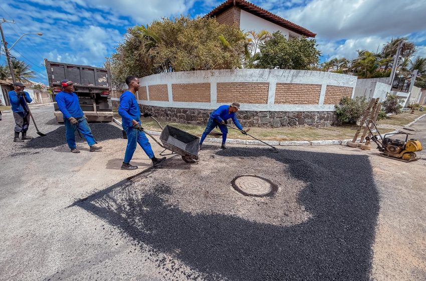 Prefeitura segue com a Operação Buraco Zero e serviços de limpeza de canais