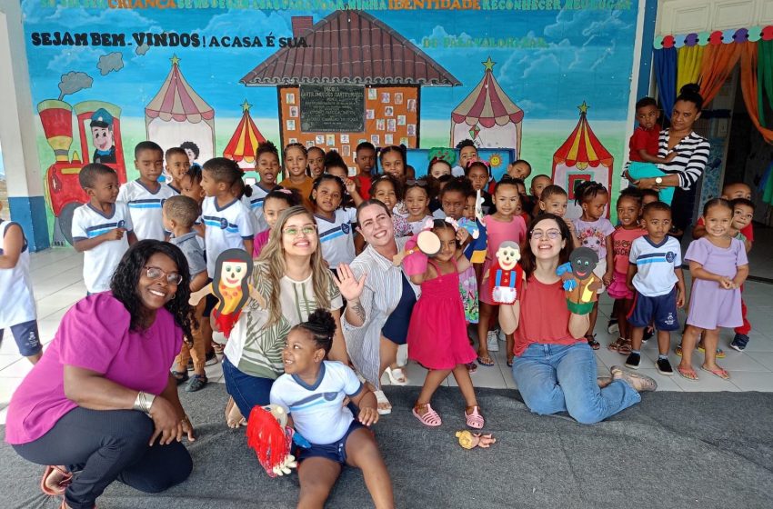 SEDUC promove ação inclusiva com peça educativa sobre diversidade em escolas de São Francisco do Conde