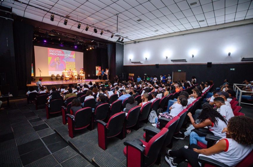 Jovens de Lauro de Freitas participam da 21º Escuta Social para o Plano Estadual de Juventude