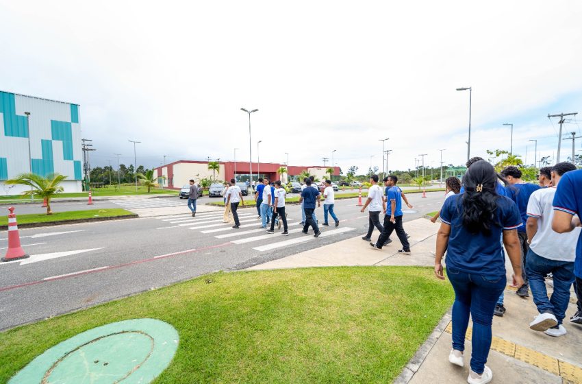 1ª Semana da Juventude leva estudantes de Camaçari ao Senai Cimatec Park