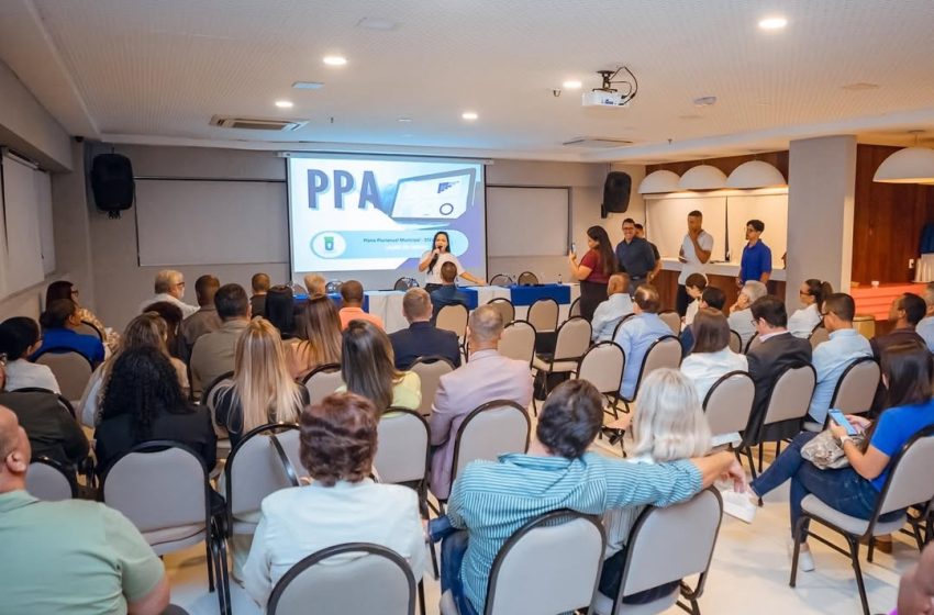 “Precisamos dar o melhor para o povo de Lauro de Freitas”, afirma Débora Regis em reunião do PPA
