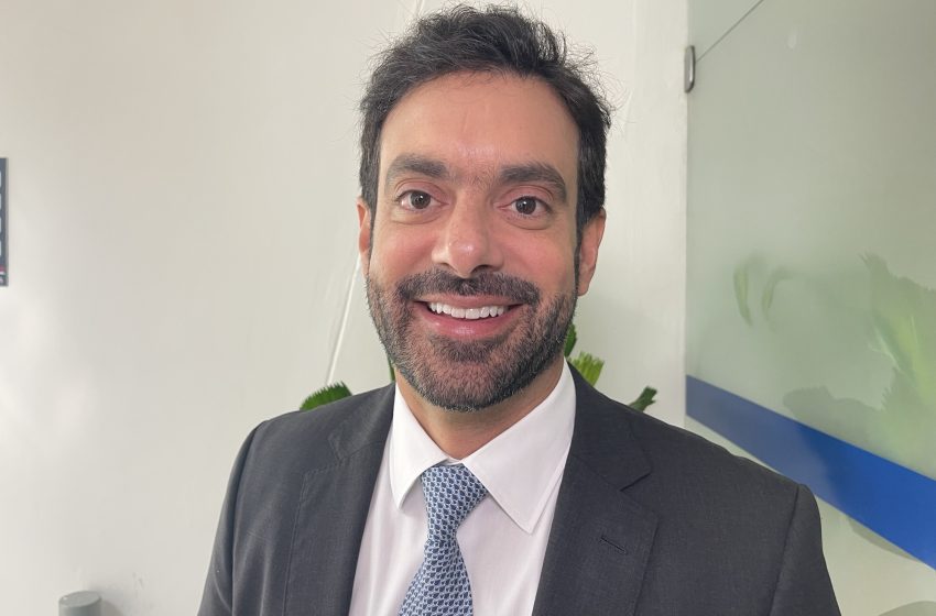 Tiago Correia reforça vínculo com Conquista e nega rompimento com prefeita Sheila