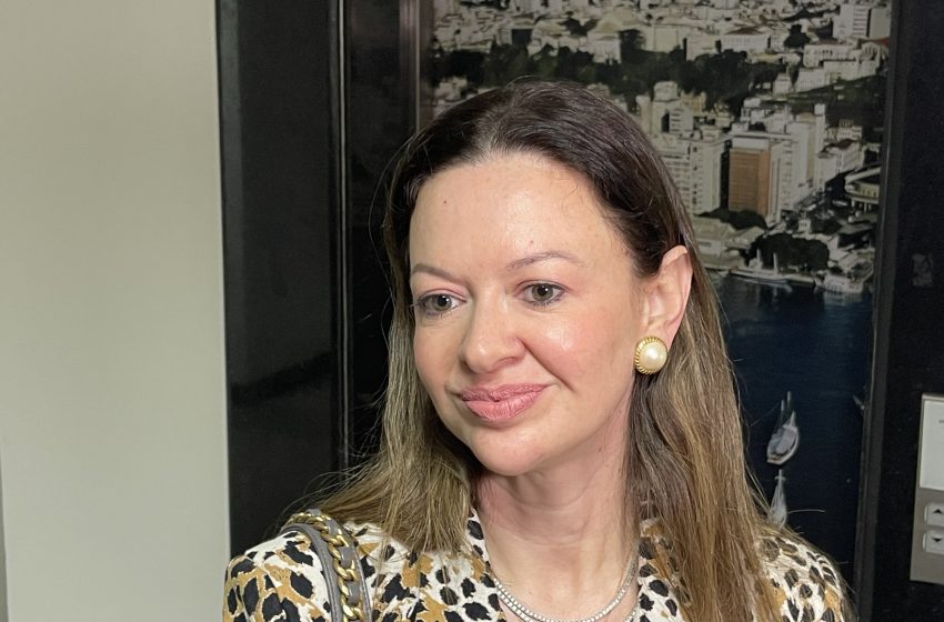 Isabela Suarez nega candidatura a vice e reafirma compromisso com a Associação Comercial da Bahia