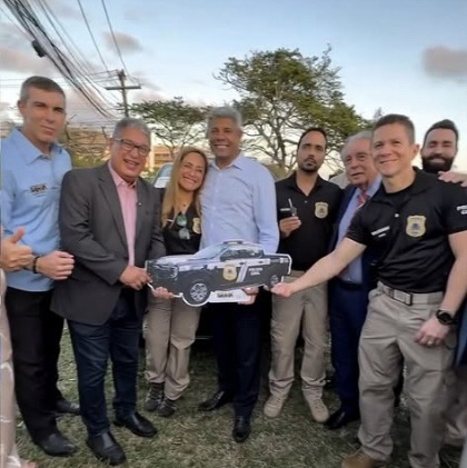 Deputado Rosemberg Pinto parabeniza Jerônimo Rodrigues por investimento em viaturas para PM e PC